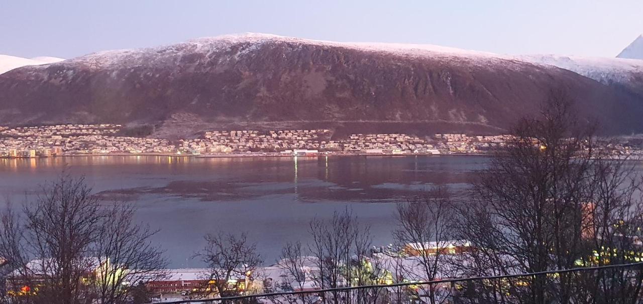 Tromsoapartment Silent Area With Nice View I Have Warm Caravan For Rent Same Place, 4 People מראה חיצוני תמונה