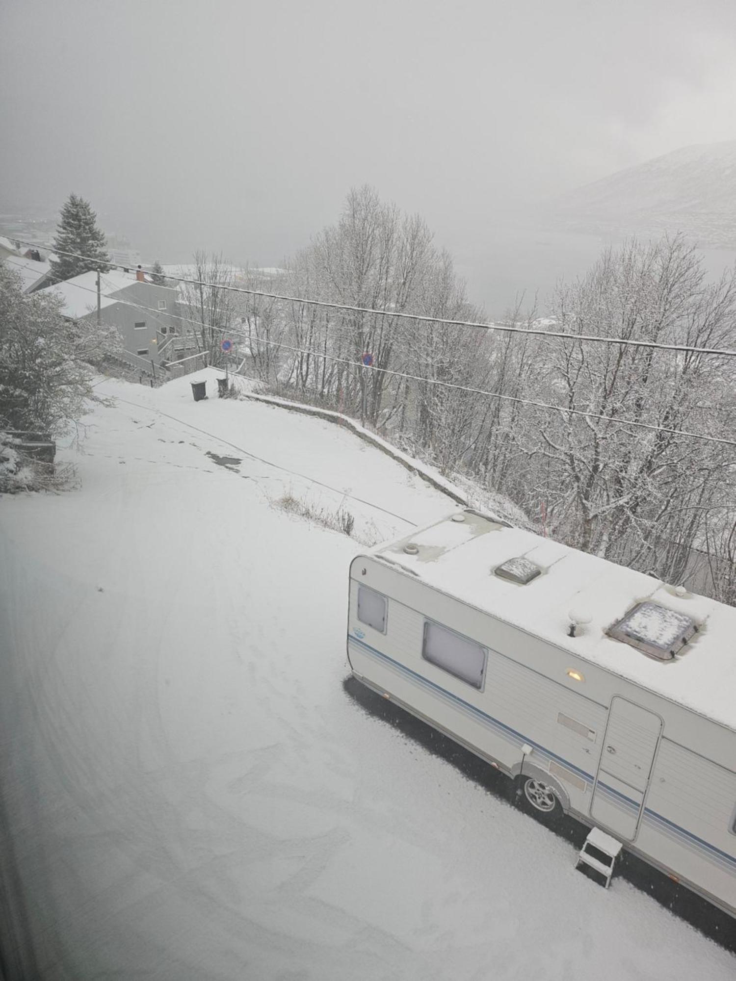 Tromsoapartment Silent Area With Nice View I Have Warm Caravan For Rent Same Place, 4 People מראה חיצוני תמונה